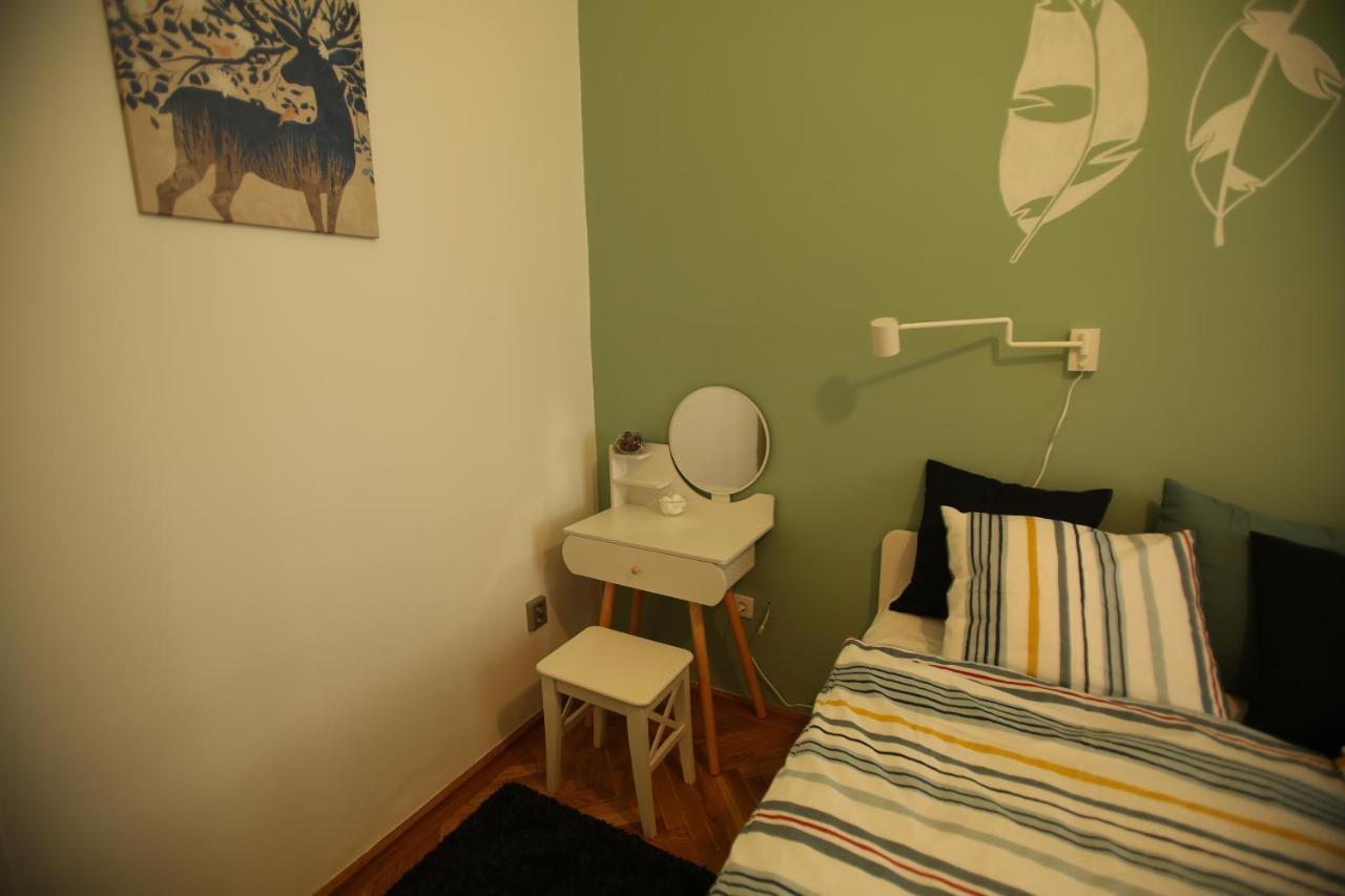 Castle Courtyard Hideaway Apartamento Budapeste Exterior foto