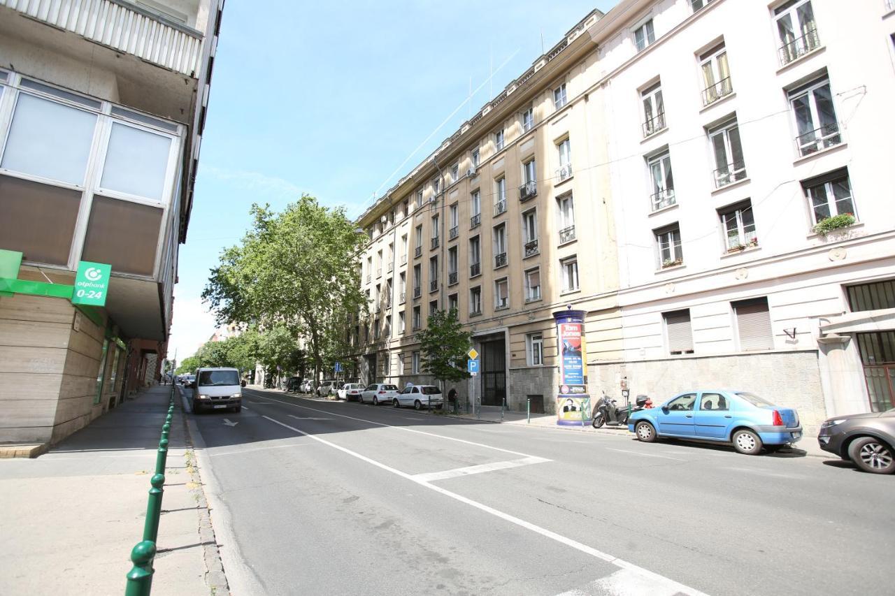 Castle Courtyard Hideaway Apartamento Budapeste Exterior foto